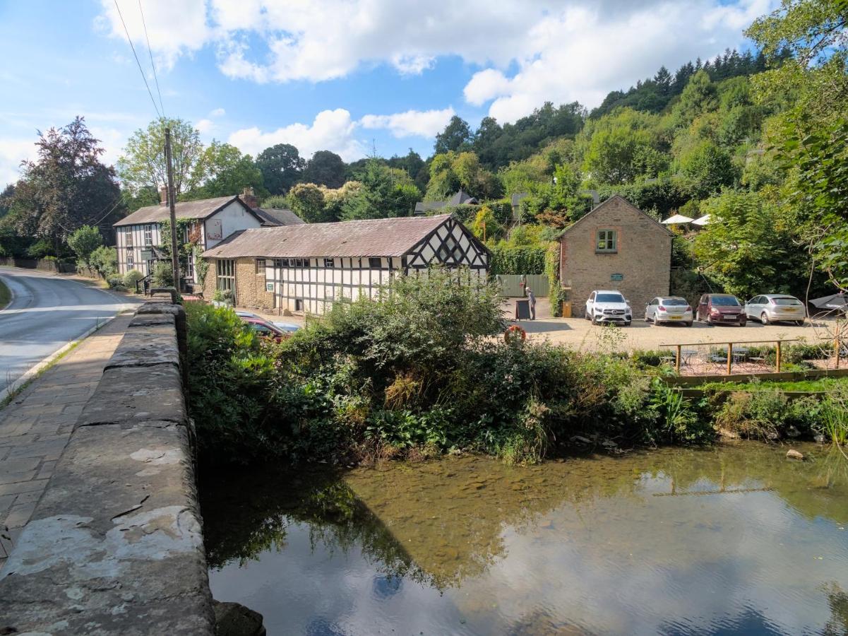 Riverside Inn, Inn 4*