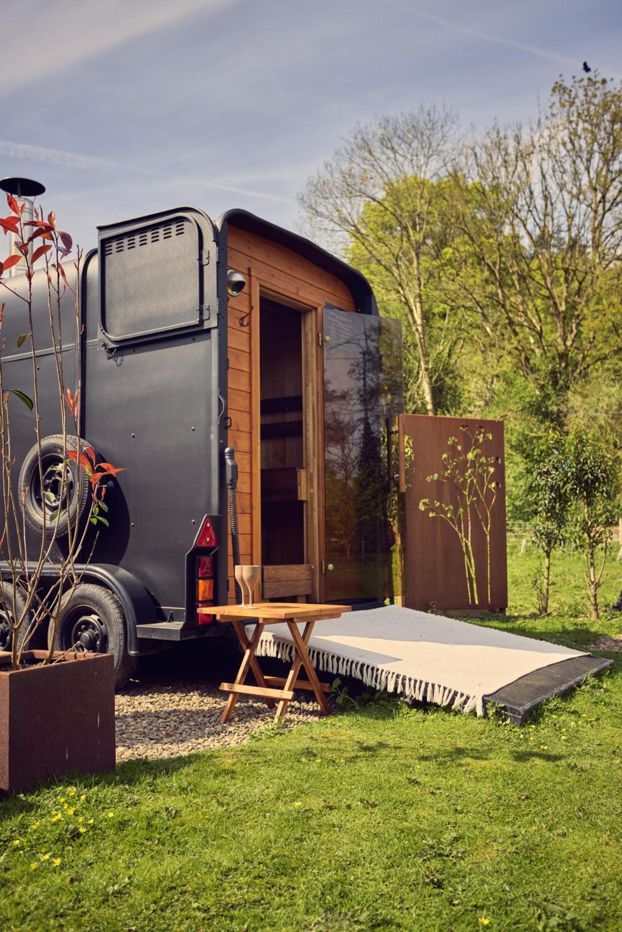 Inn Riverside Inn, 4*